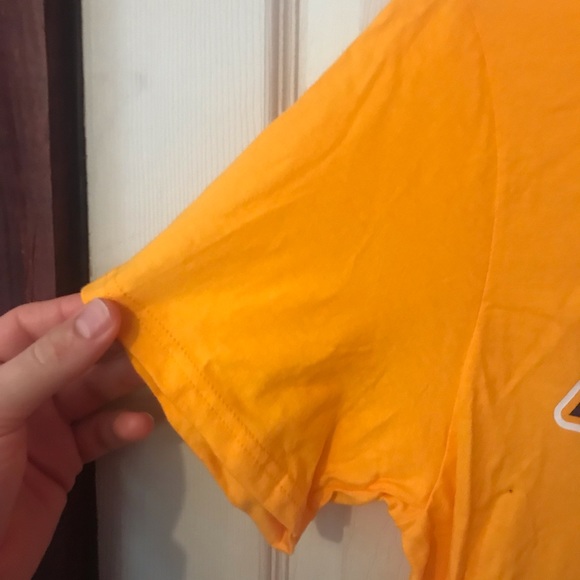 Nashville Predators Logo Adidas Yellow T-Shirt New with Defects Mens Small S - Picture 6 of 12